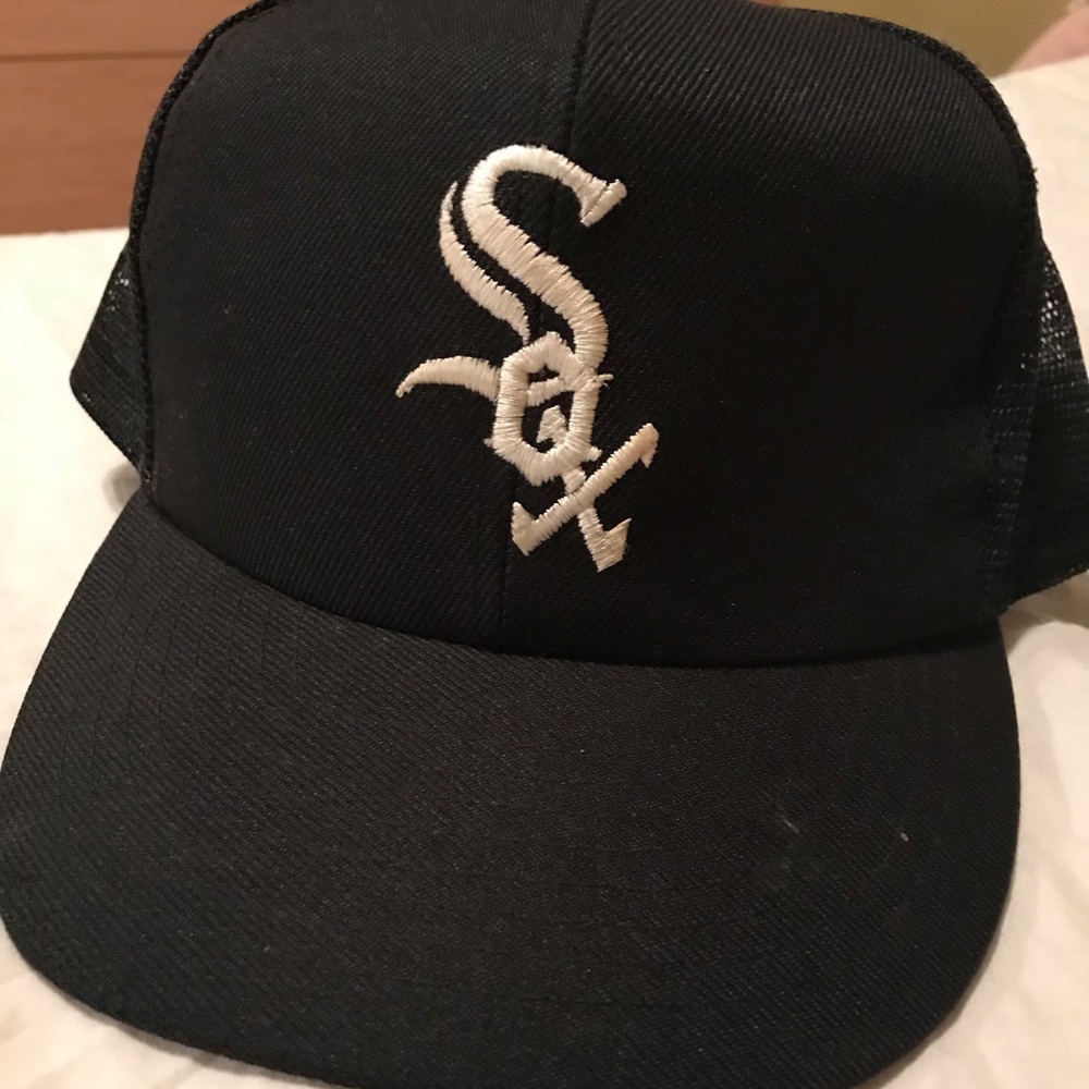 Vintage Sox’s mesh SnapBack